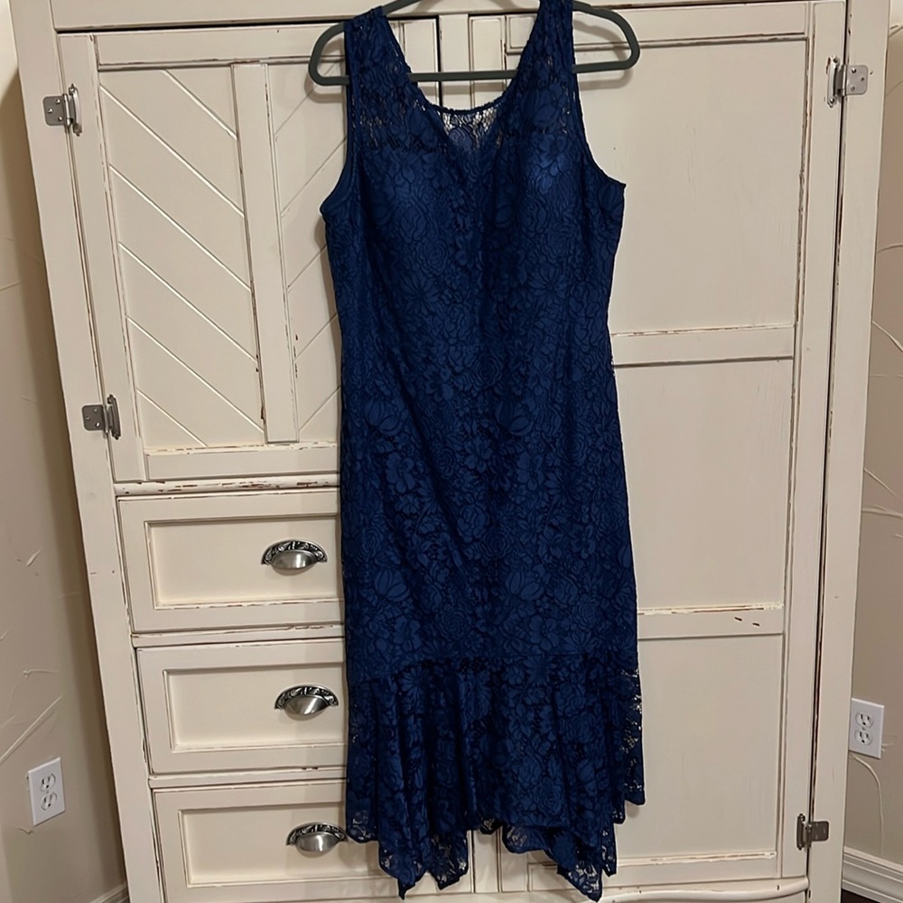 Stunning navy lace fishtail dress, size 14, never worn or altered